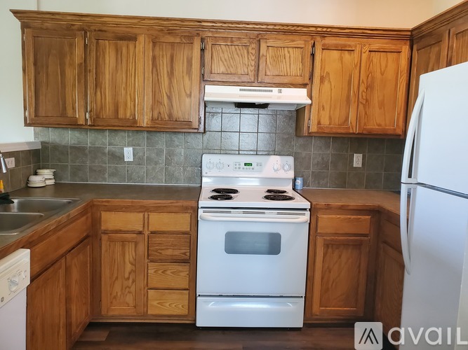 10335 Parkview Ave 3 Beds Townhouse for Rent - Photo gallery 5