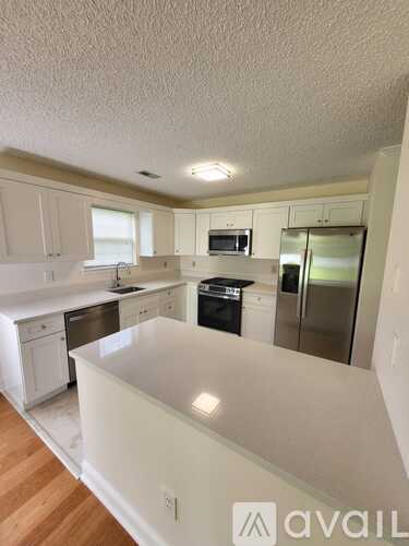 Sea Pl 2 Beds Condo for Rent - Photo gallery 1