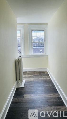 724 S Main St 2 Beds Apartment for Rent - Photo gallery 3