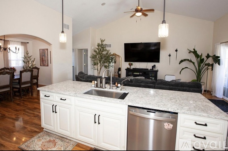 817 Nicole Road 3 Beds Single Family Home for Rent - Photo gallery 4