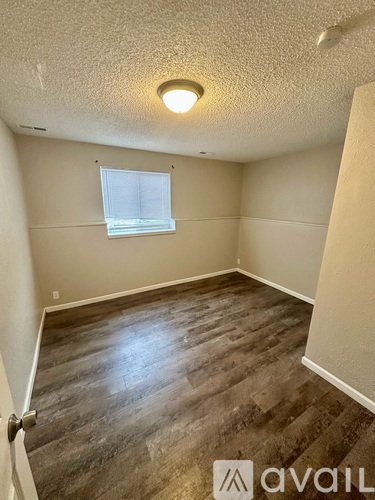 947 E Augusta Ave 4 Beds Apartment for Rent - Photo gallery 2