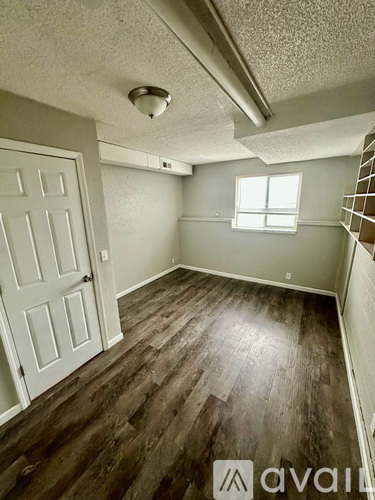 947 E Augusta Ave 4 Beds Apartment for Rent - Photo gallery 3