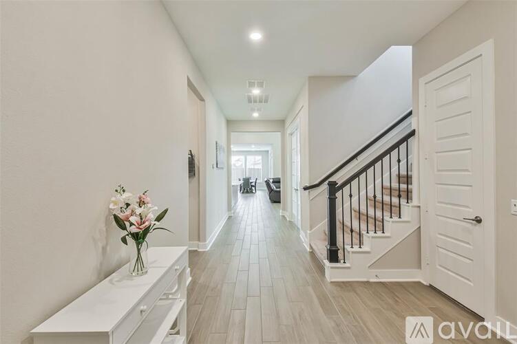 18727 Penn Farm Drive 4 Beds Single Family Home for Rent - Photo gallery 4