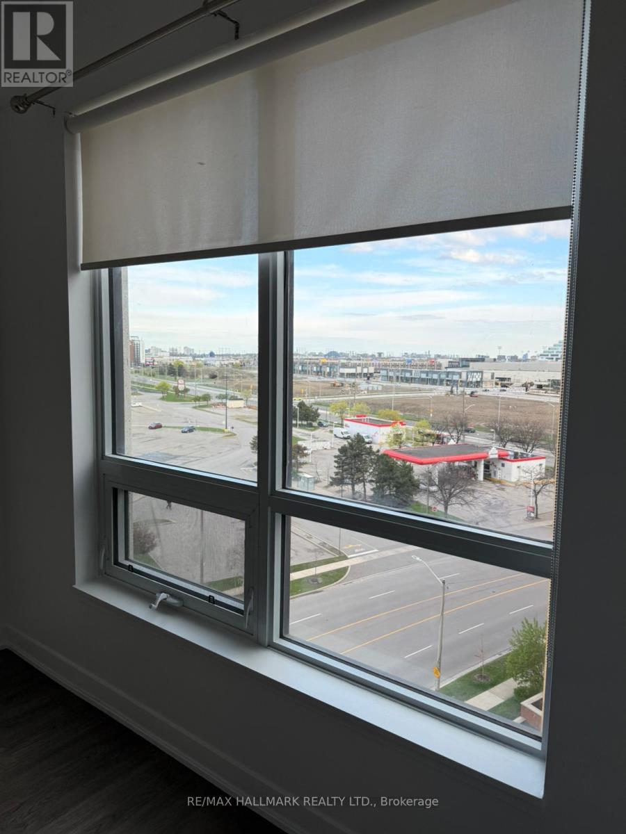 812 - 840 QUEENS PLATE DRIVE 2 Beds Apartment, Condo, Home for Rent - Photo gallery 2