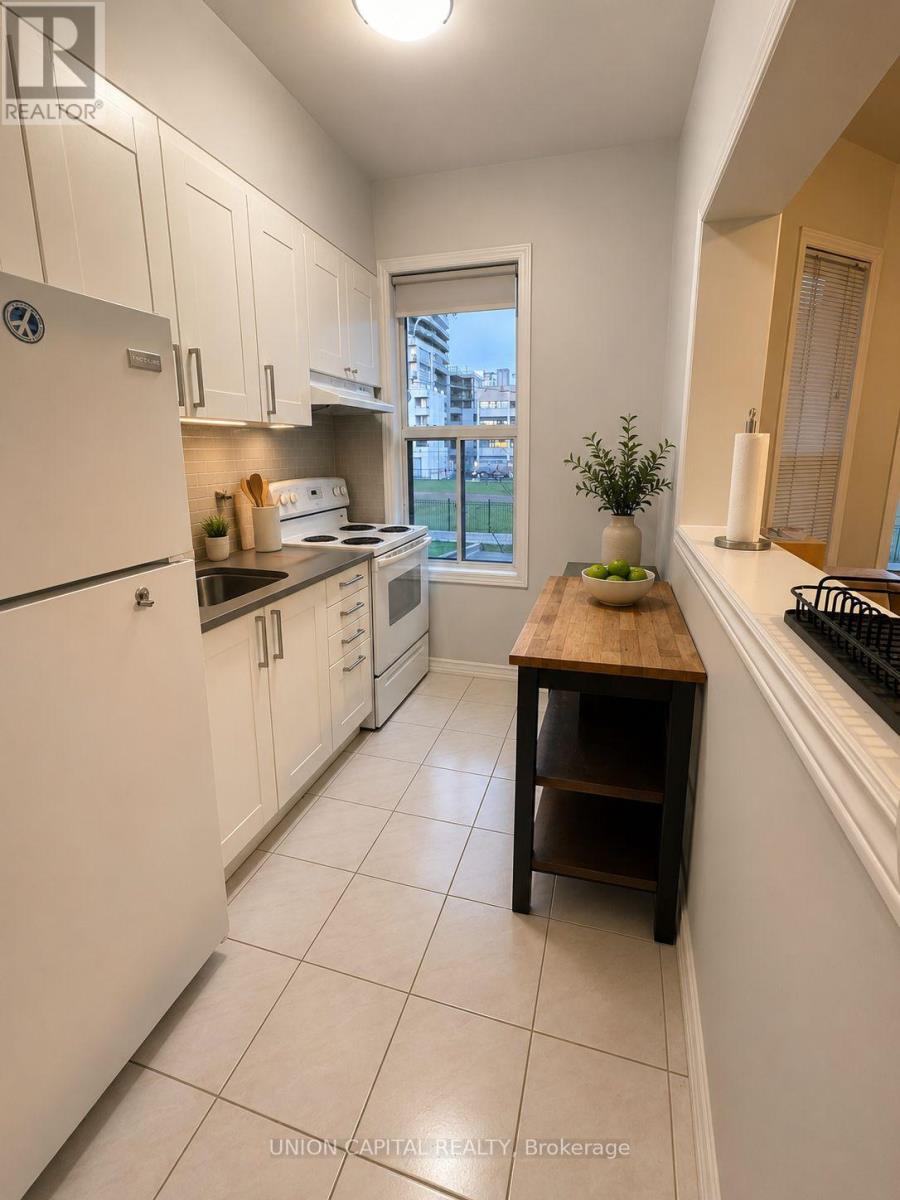 286 ROBERT STREET 6 Beds Home, Townhouse for Rent - Photo gallery 5