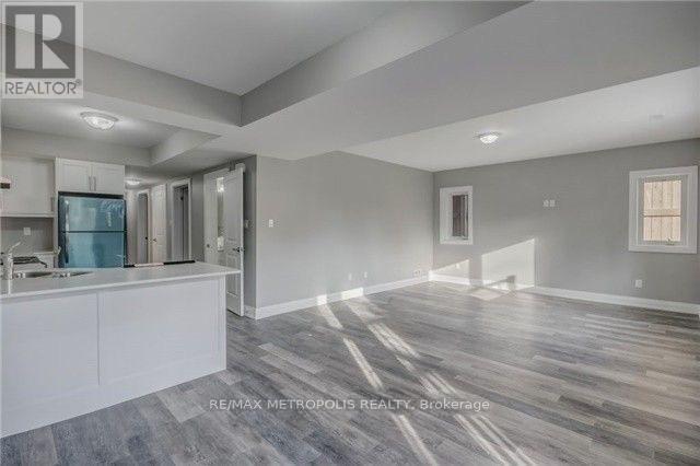 BSMT - 86 FAREWELL STREET 2 Beds Home, Multifamily, Duplex for Rent - Photo gallery 1