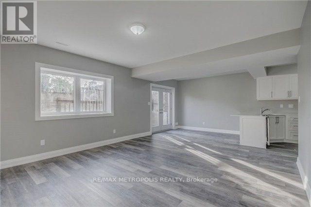 BSMT - 86 FAREWELL STREET 2 Beds Home, Multifamily, Duplex for Rent - Photo gallery 5