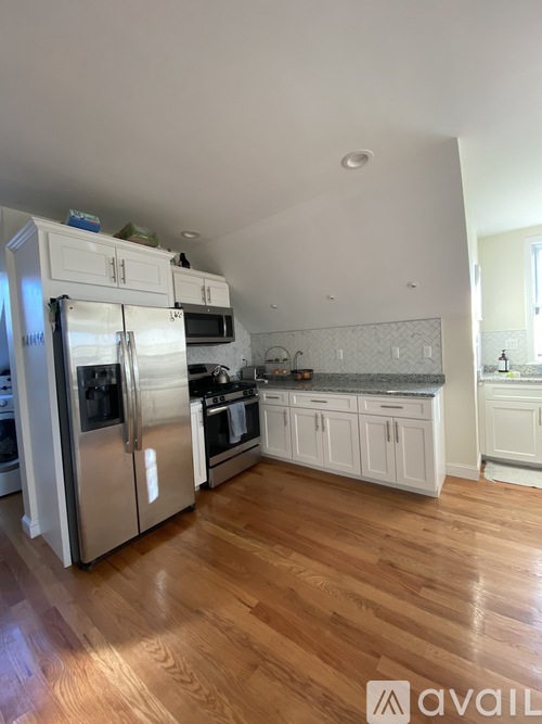 26 Forest Avenue 2 Beds Condo for Rent - Photo gallery 4