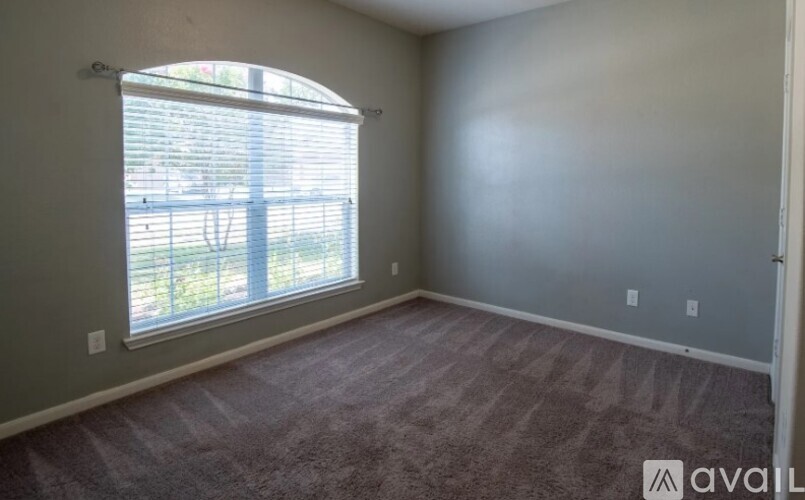 491 Oak Chase Drive 4 Beds Single Family Home for Rent - Photo gallery 3