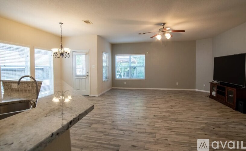 491 Oak Chase Drive 4 Beds Single Family Home for Rent - Photo gallery 4