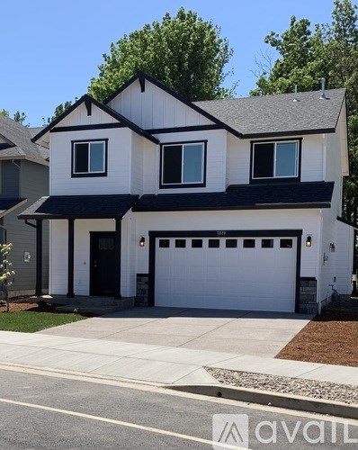 7229 Southeast Berg Drive 3 Beds Apartment for Rent