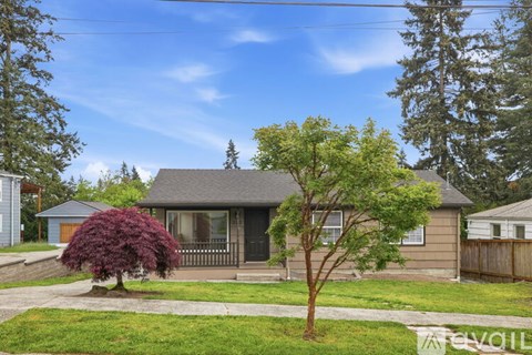 323 Northeast 158Th Street 4 Beds Apartment for Rent