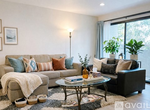 1940 Highland Avenue 2 Beds Apartment for Rent