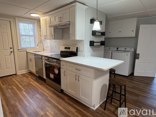 84 Quinapoxet St 2 Beds Apartment for Rent - Photo gallery 1