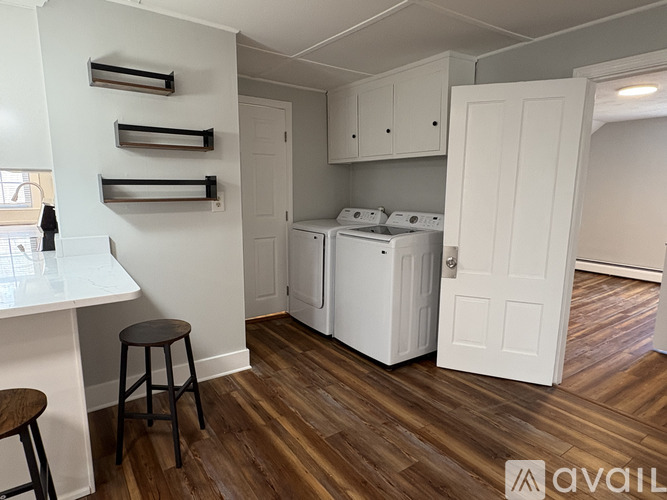 84 Quinapoxet St 2 Beds Apartment for Rent - Photo gallery 5