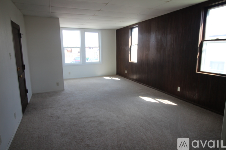504 Wollan Street 3 Beds Apartment for Rent - Photo gallery 1