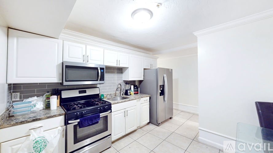 712 Shawmut Ave 3 Beds Apartment for Rent - Photo gallery 3