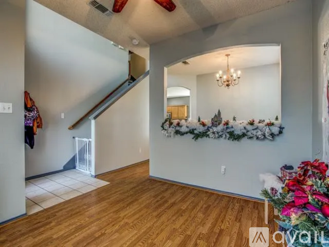 3001 Vicksburg Ln 4 Beds Single Family Home for Rent - Photo gallery 4