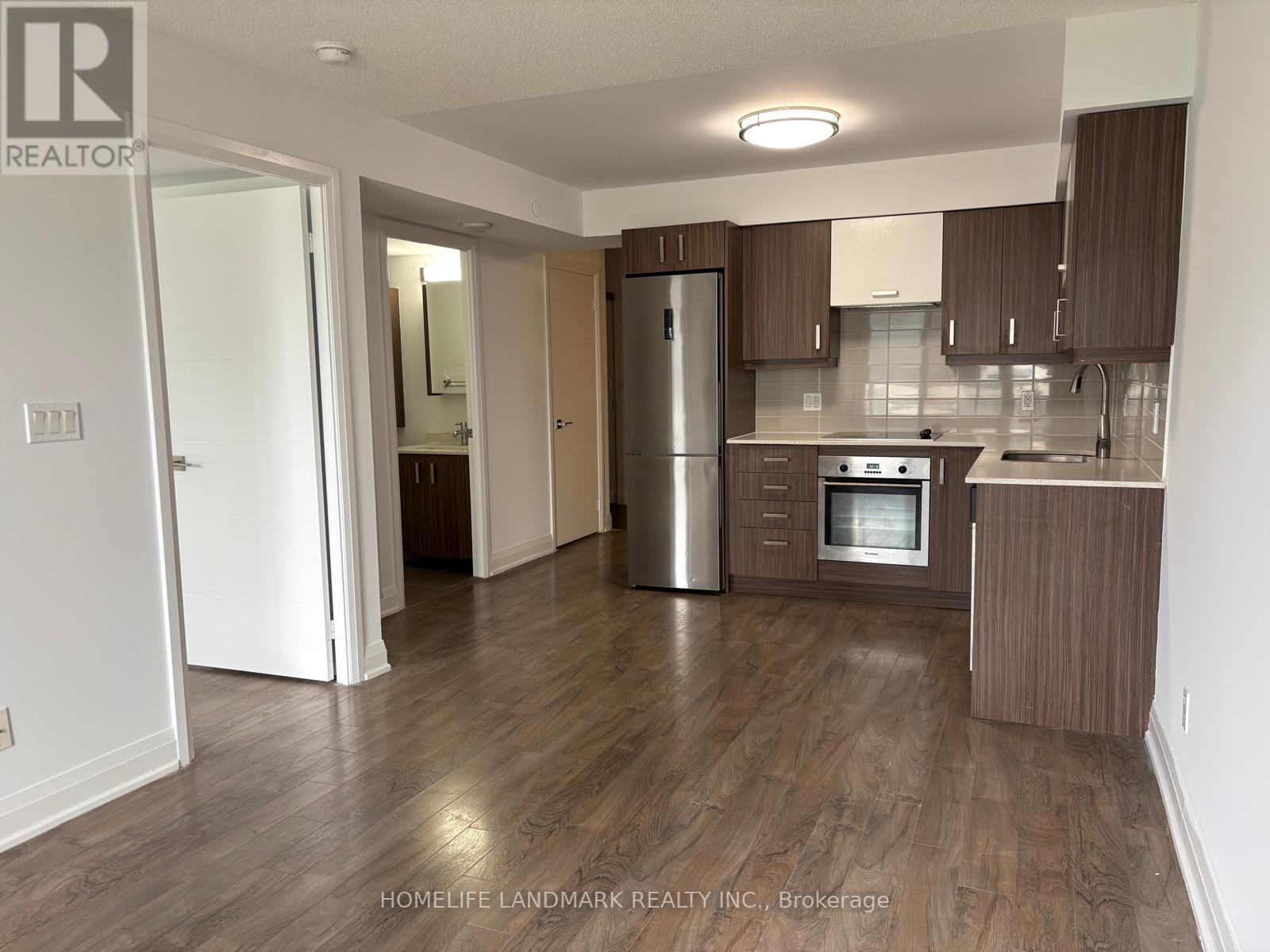 525 - 18 UPTOWN DRIVE 2 Beds Apartment, Condo, Home for Rent - Photo gallery 1