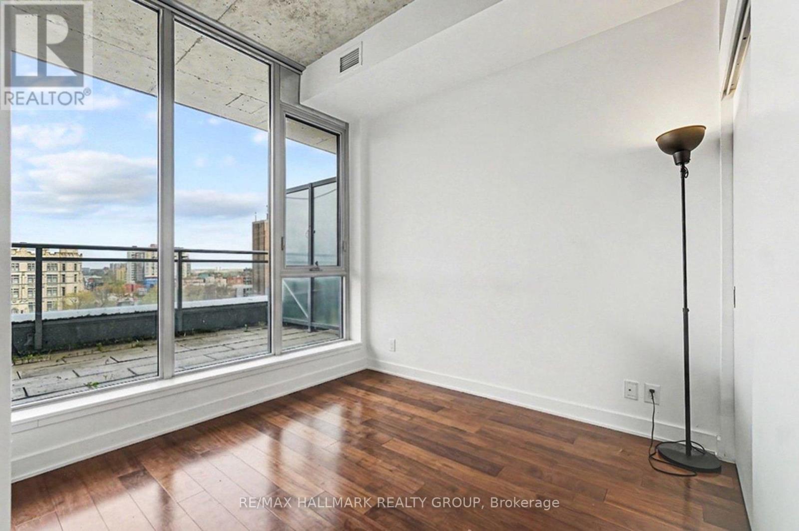 842 - 340 MCLEOD STREET 1 Apartment, Condo, Home for Rent - Photo gallery 2