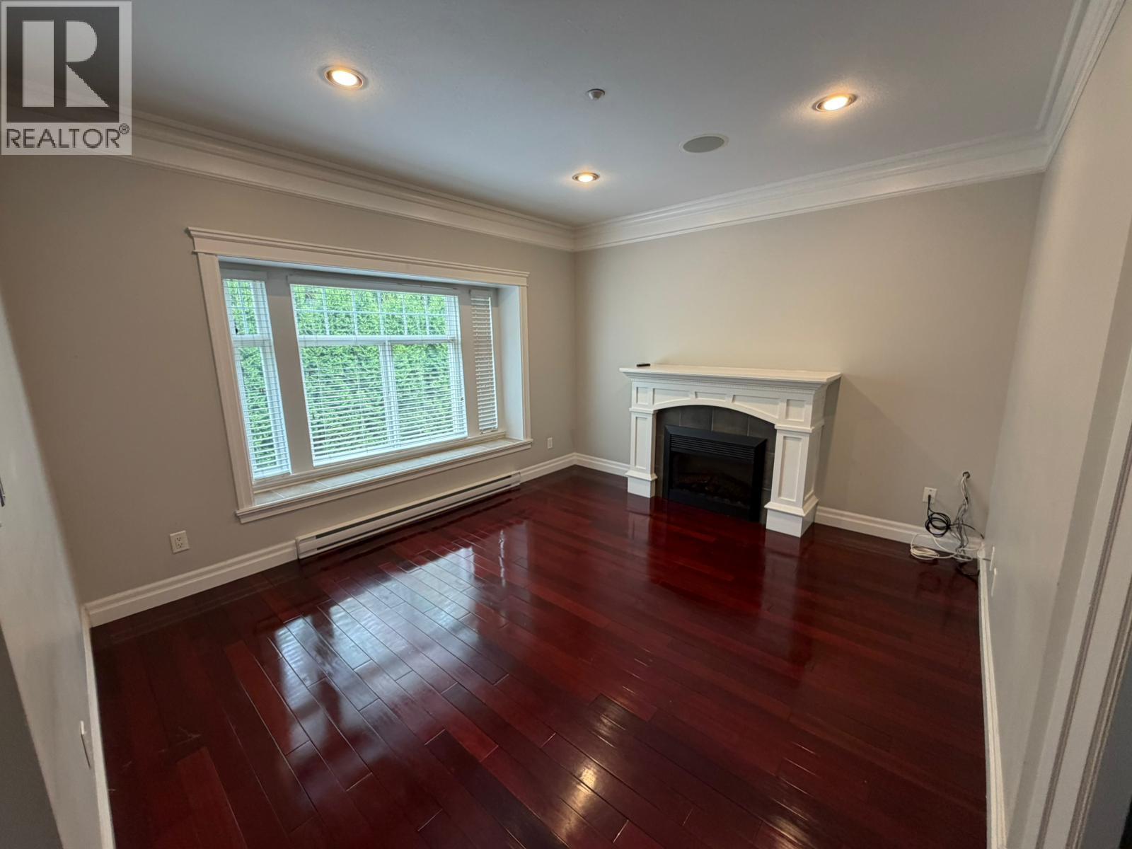 4585 COMMERCIAL STREET 2 Beds House for Rent - Photo gallery 4