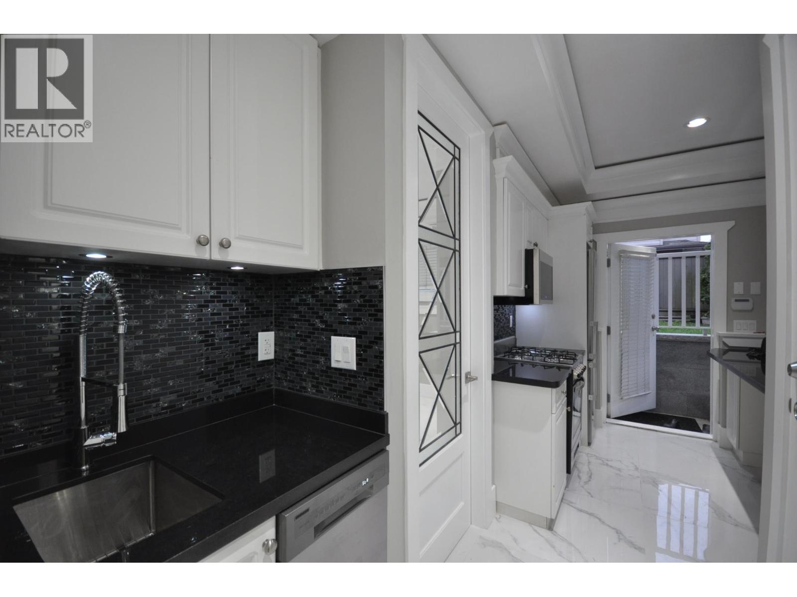 7505 KINGSWAY 1 House for Rent - Photo gallery 2