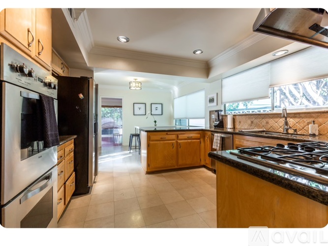 15707 Varden Street 5 Beds Single Family Home for Rent - Photo gallery 2