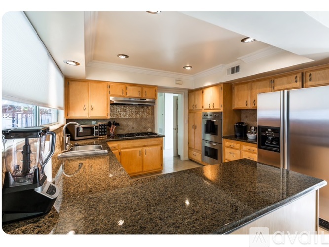 15707 Varden Street 5 Beds Single Family Home for Rent - Photo gallery 5