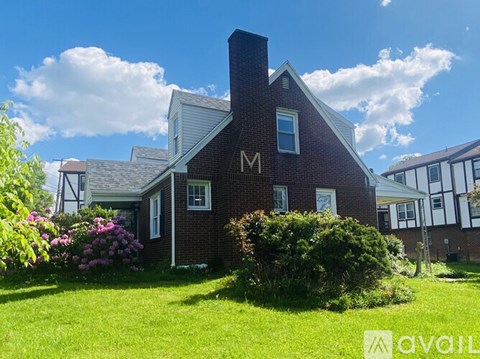 1302 Riddle Ave 3 Beds Apartment for Rent