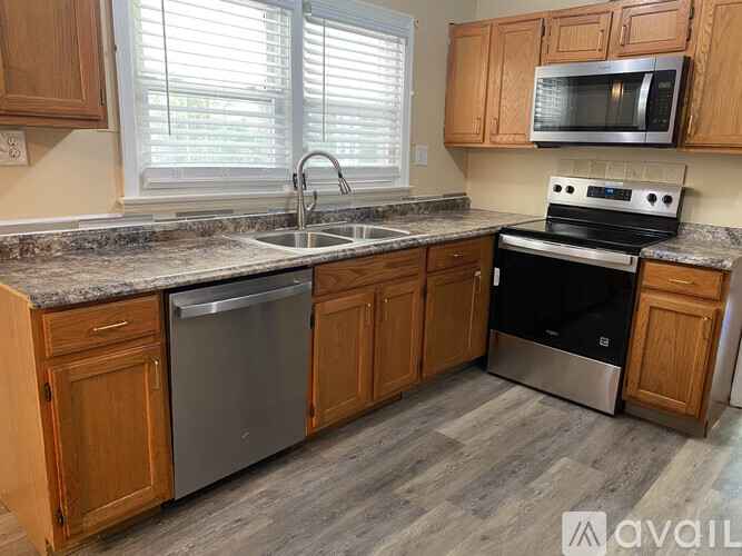 1302 Riddle Ave 3 Beds Single Family Home for Rent - Photo gallery 4