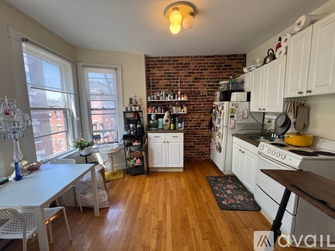 32 Grove St 1 Apartment for Rent - Photo gallery 5