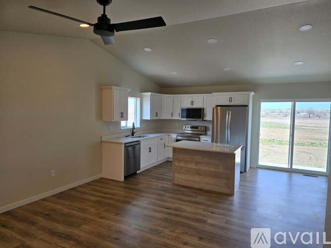 305 Northern Lights Blvd 2 Beds Townhouse for Rent - Photo gallery 2