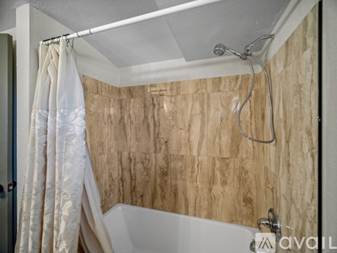 1835 S Sugarloaf Rd 2 Beds Apartment for Rent