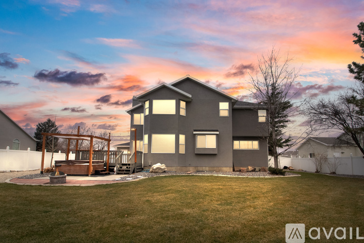 9943 South 3200 West 4 Beds Single Family Home for Rent - Photo gallery 4