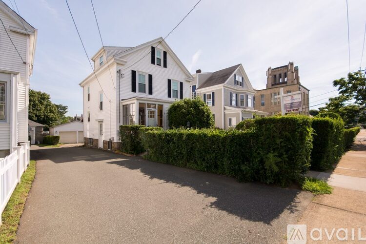 11 Harrison Ave 3 Beds Single Family Home for Rent - Photo gallery 2