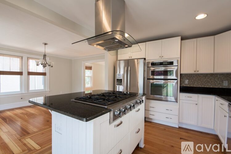 11 Harrison Ave 3 Beds Single Family Home for Rent - Photo gallery 4