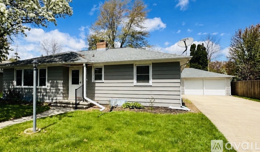 636 E Wilson Ave 3 Beds Single Family Home for Rent - Photo gallery 2