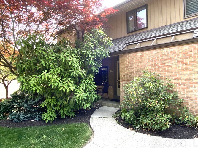354 Paoli Woods Drive 3 Beds Townhouse for Rent - Photo gallery 1