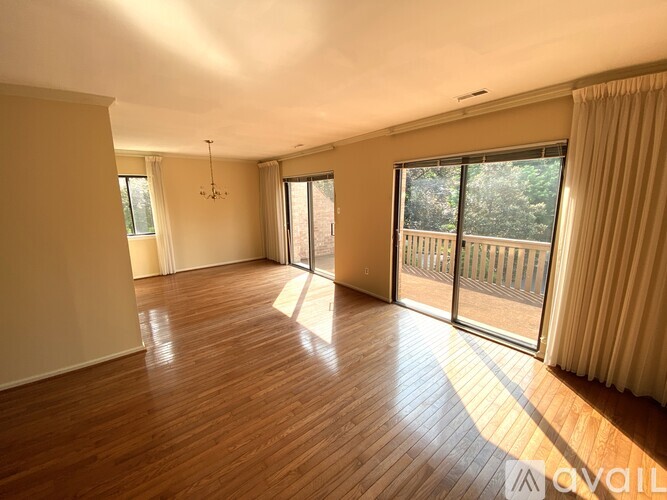 354 Paoli Woods Drive 3 Beds Townhouse for Rent - Photo gallery 3