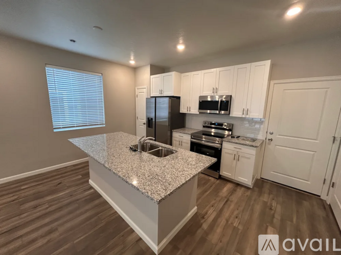 257 Harker Creek Street 3 Beds Single Family Home for Rent - Photo gallery 4