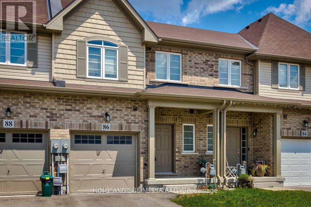 86 BRADBURY ROAD 3 Beds Home, Townhouse for Rent - Photo gallery 3
