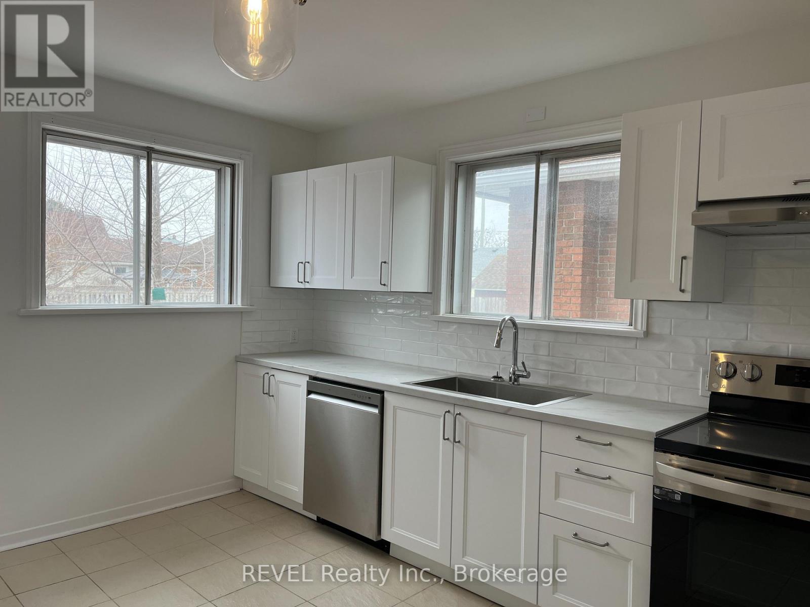 232 VINE STREET 2 Beds Home, Multifamily, Duplex for Rent - Photo gallery 2