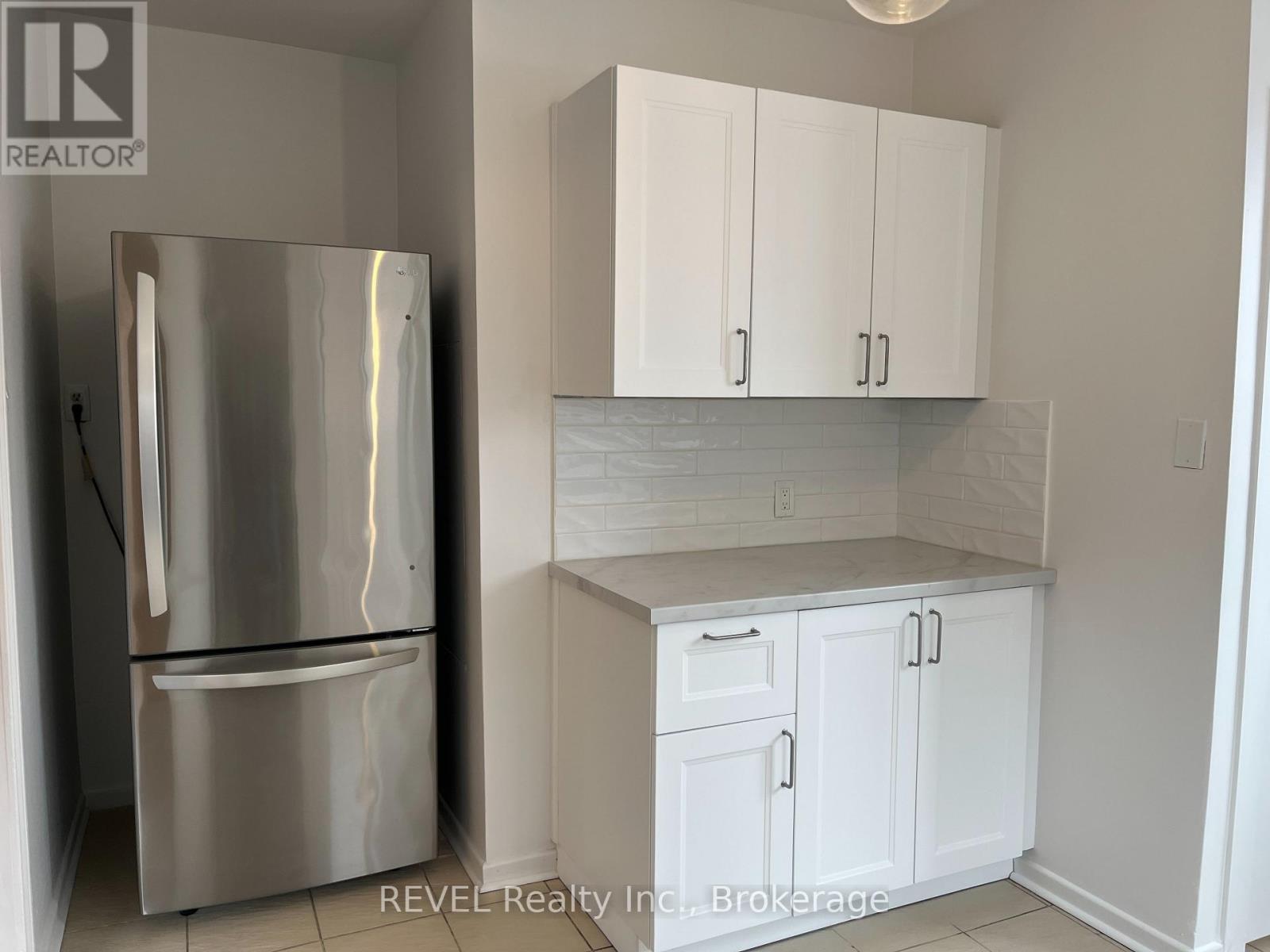 232 VINE STREET 2 Beds Home, Multifamily, Duplex for Rent - Photo gallery 3