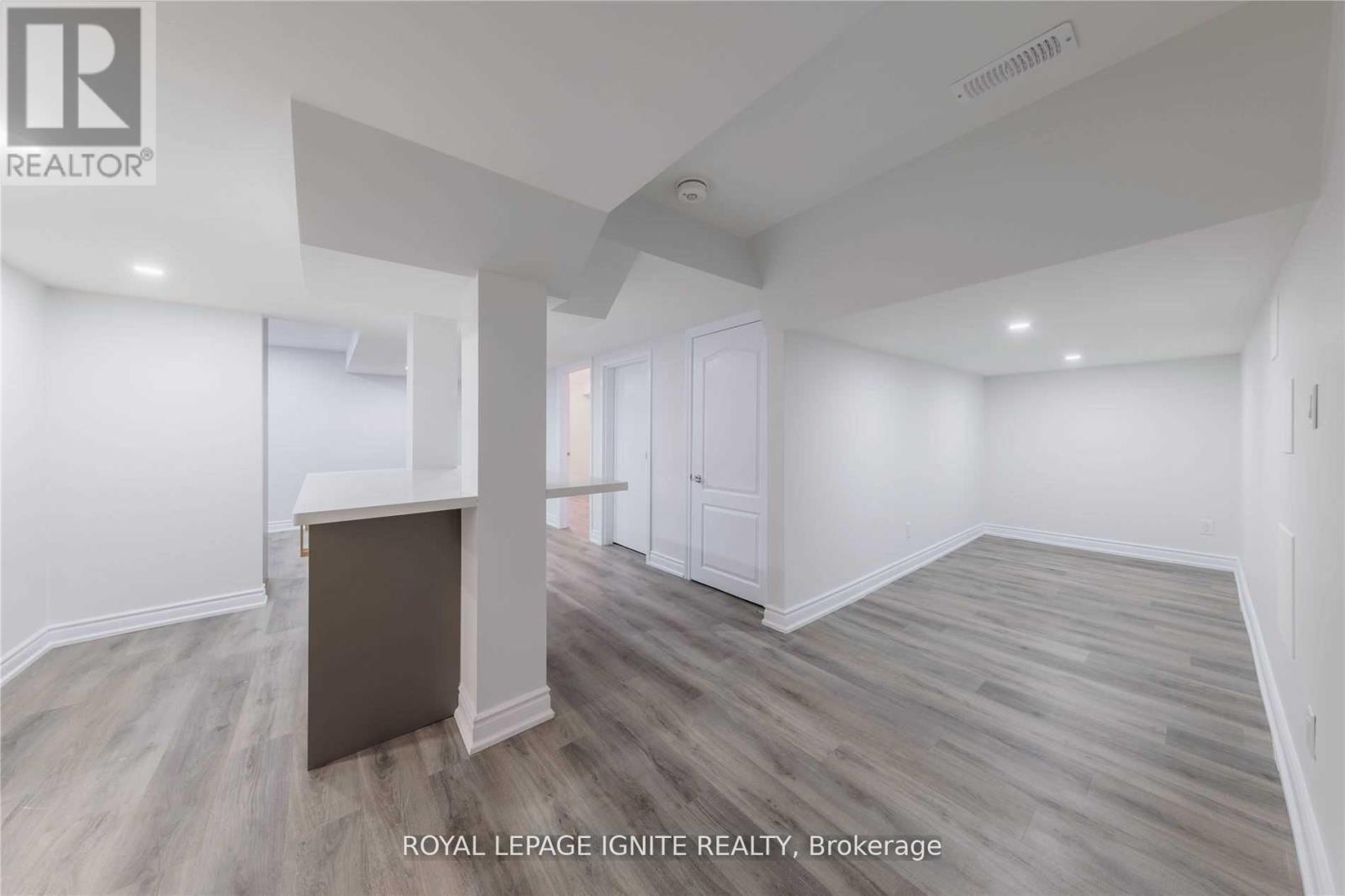 BSMT - 234 CROMBIE STREET 2 Beds House for Rent - Photo gallery 2