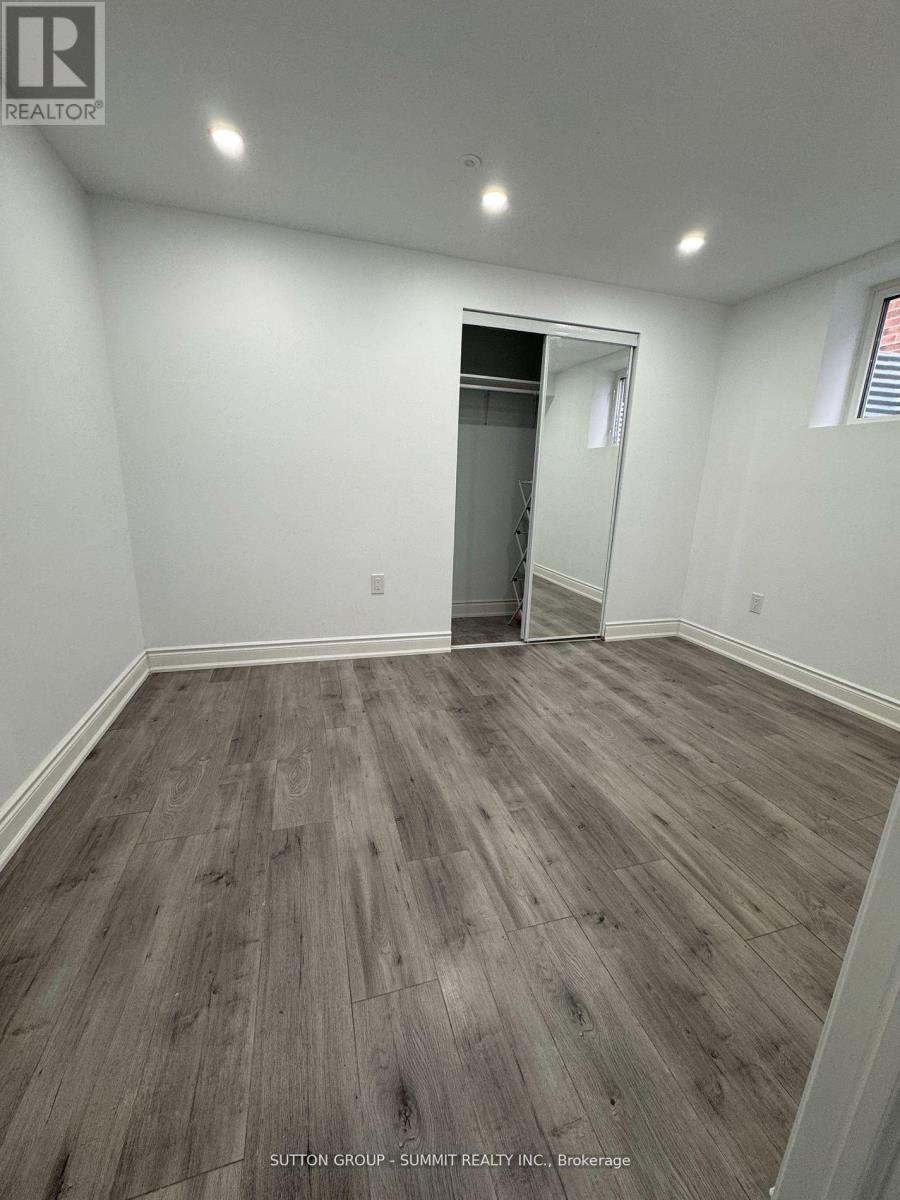 LOWER - 674 THOMPSON ROAD S 1 House for Rent - Photo gallery 4