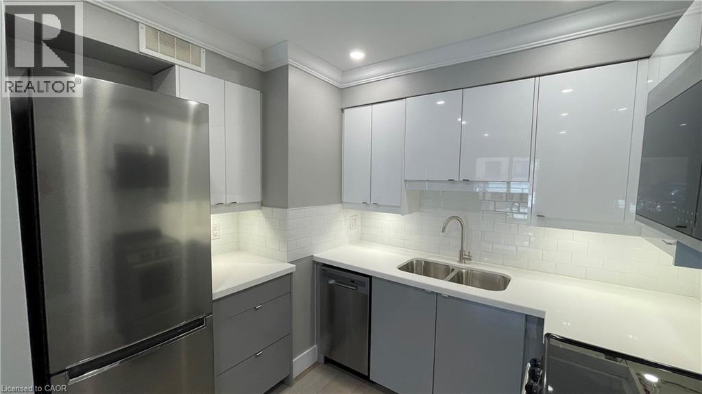 700 LAWRENCE Road Unit# 102 1 Apartment, Home for Rent - Photo gallery 3