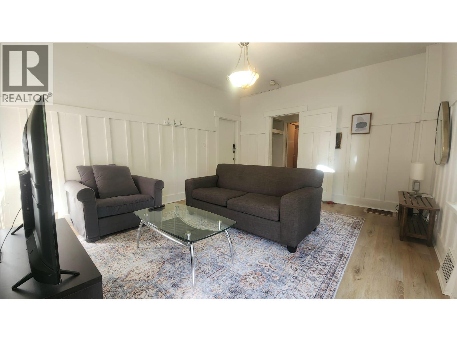 3142 W 2ND AVENUE 1 House for Rent - Photo gallery 3