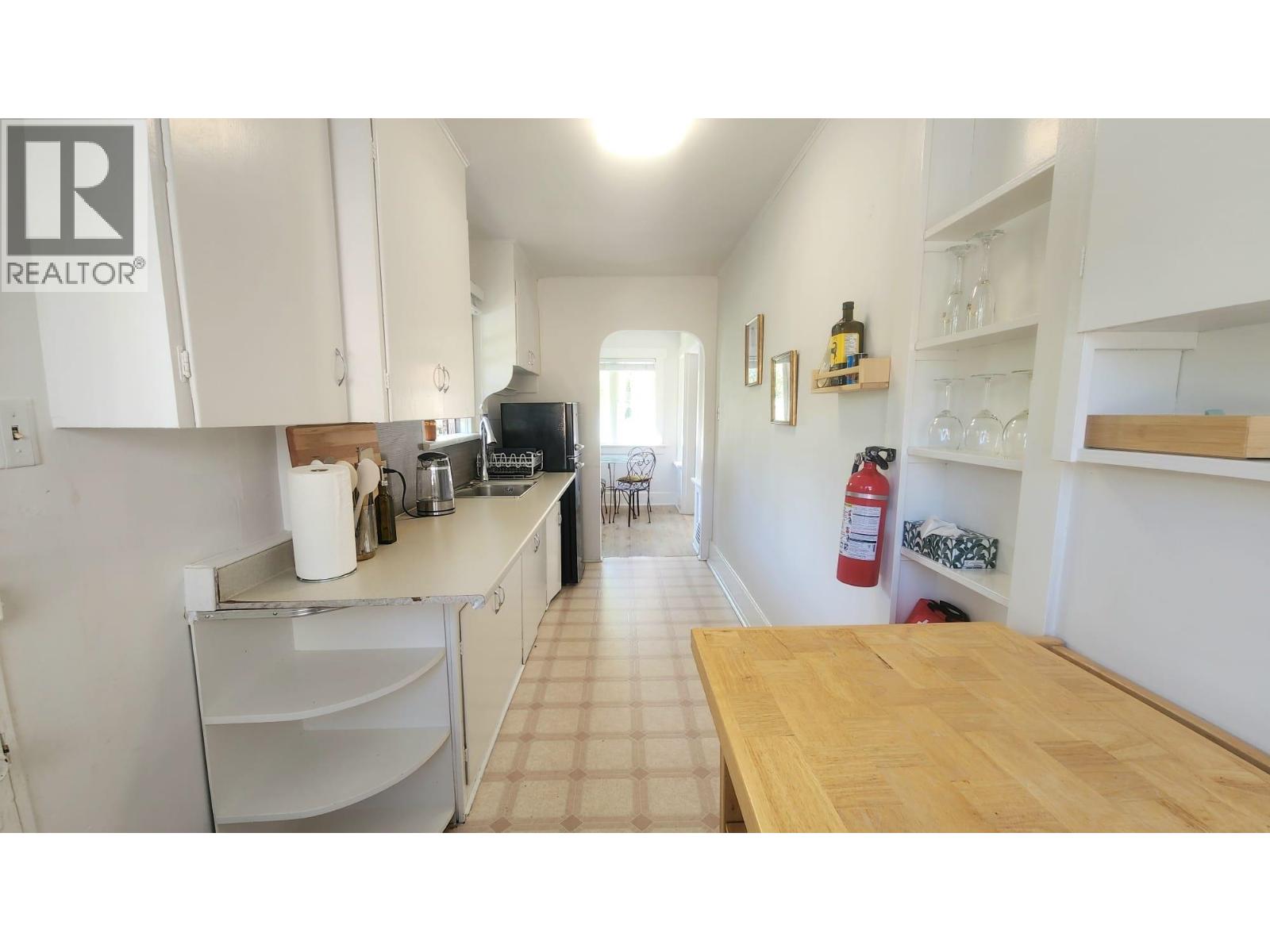 3142 W 2ND AVENUE 1 House for Rent - Photo gallery 5