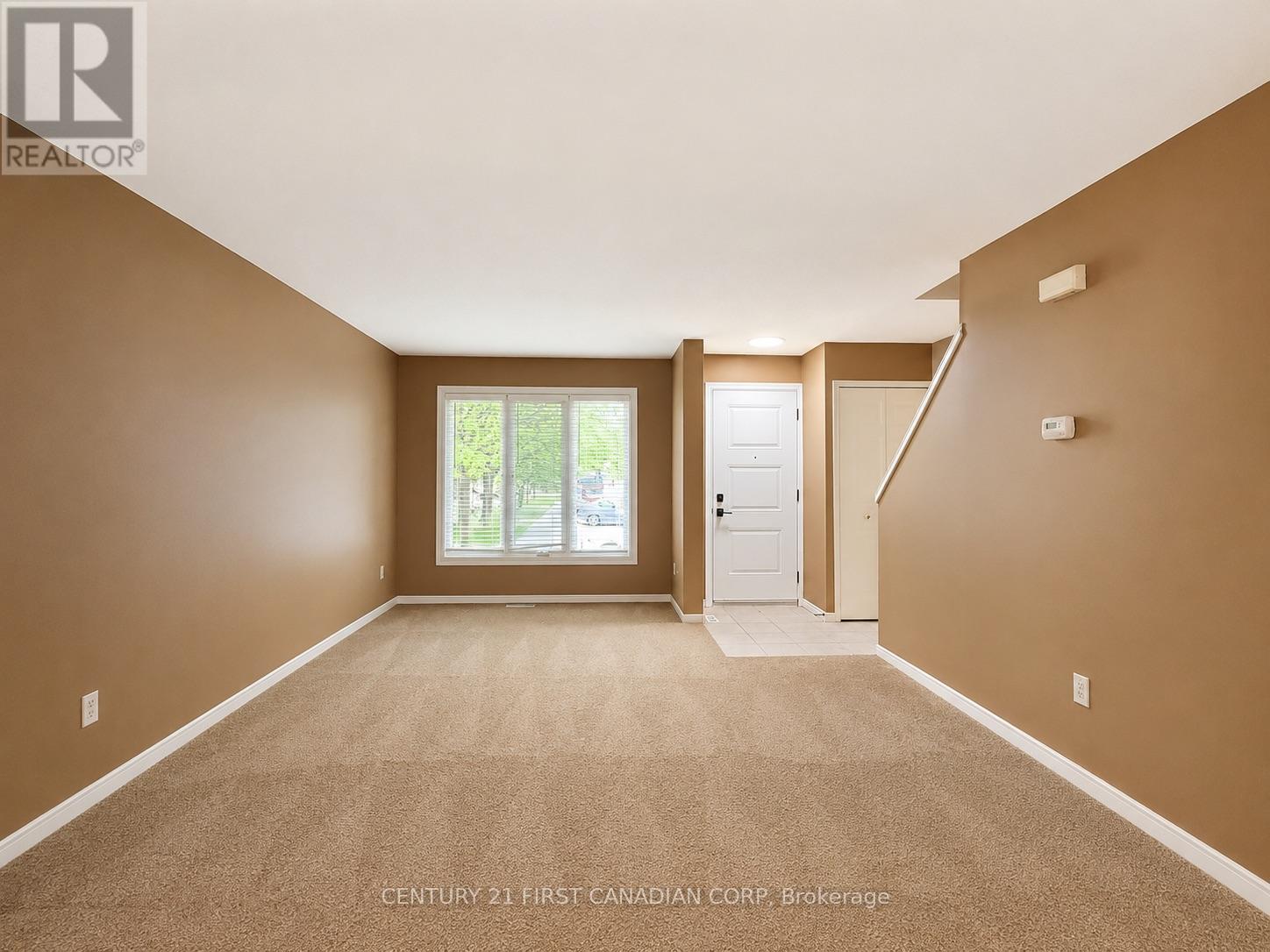 16 - 925 LAWSON ROAD 3 Beds Condo, Home, Townhouse for Rent - Photo gallery 2