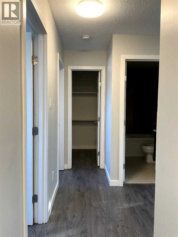 2, 4728 47 Street 2 Beds House for Rent - Photo gallery 4